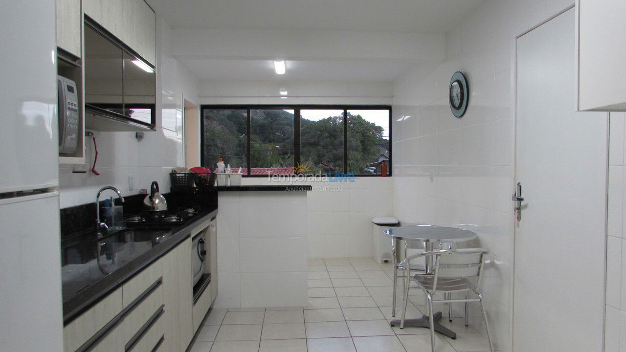 Apartamento para aluguel de temporada em Florianópolis (Lagoinha)