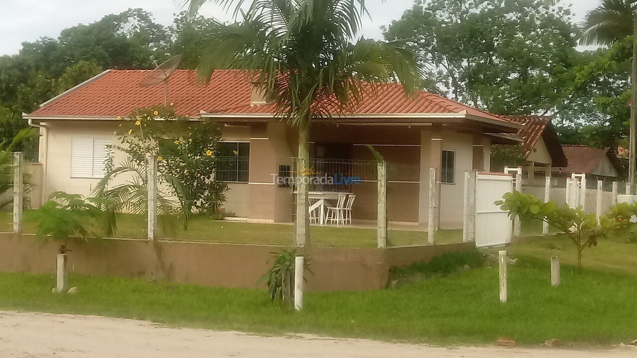 House for vacation rental in Itapoá (Balneário Palmeiras)