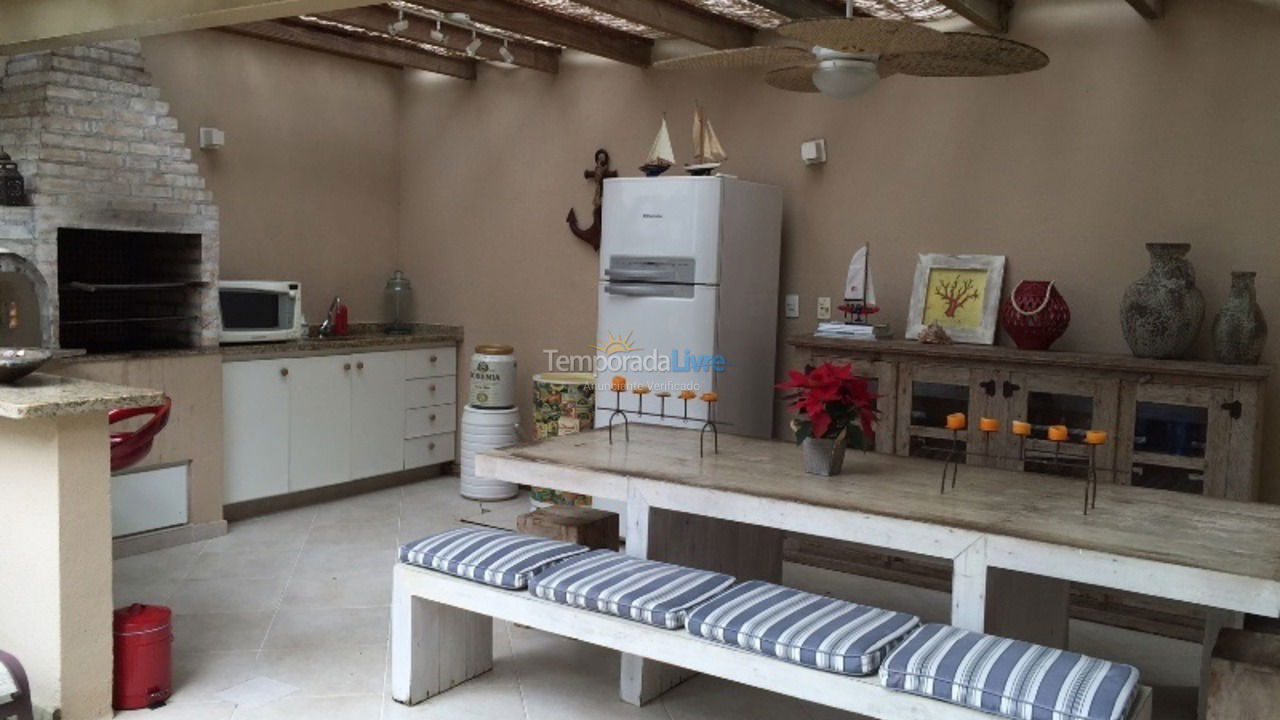 House for vacation rental in São Sebastião (Praia da Baleia)