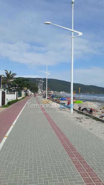 Apartment for vacation rental in Bombinhas (Praia de Bombas)