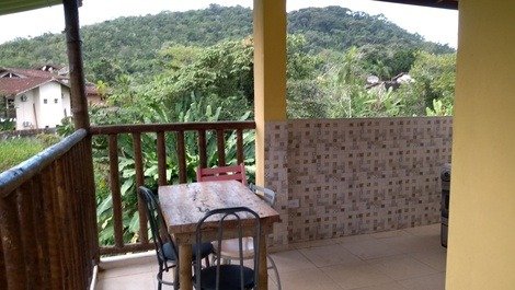 Kitnetes naranja, propiedades en Itamambuca, Ubatuba.