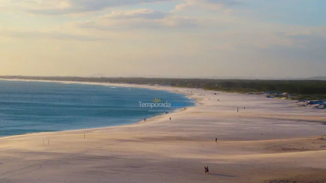 Casa para aluguel de temporada em Arraial do Cabo (Praia Grande)