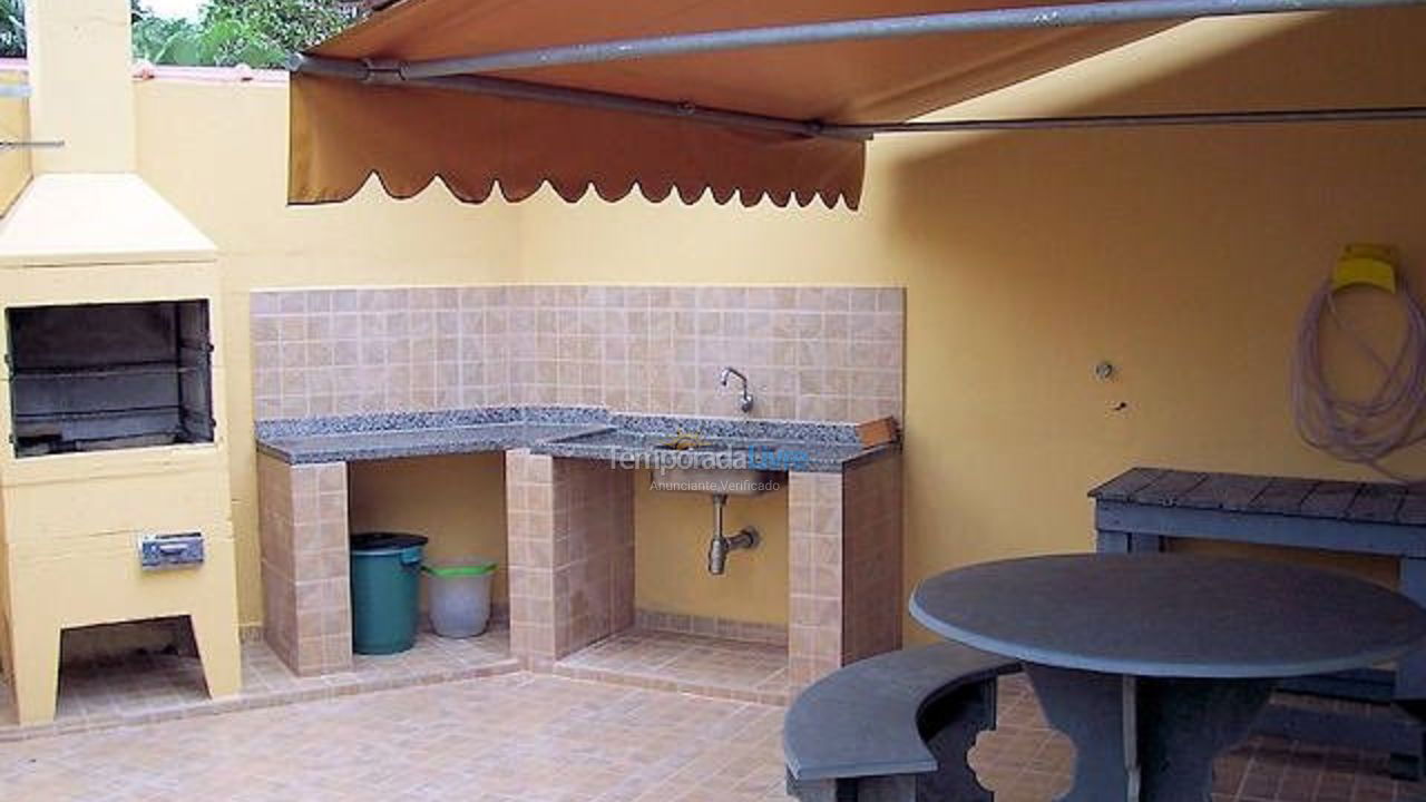 Casa para alquiler de vacaciones em Bertioga (Praia de Guaratuba)