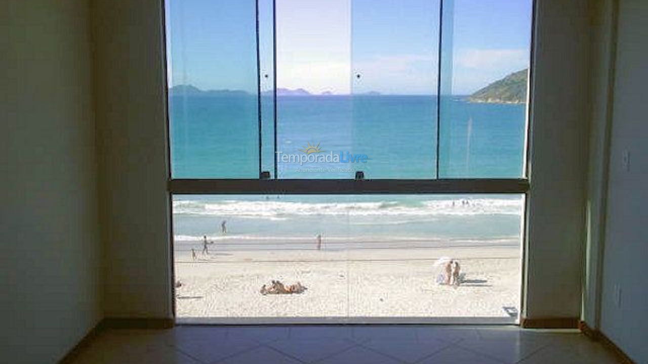 Apartamento para aluguel de temporada em Arraial do Cabo (Prainha)