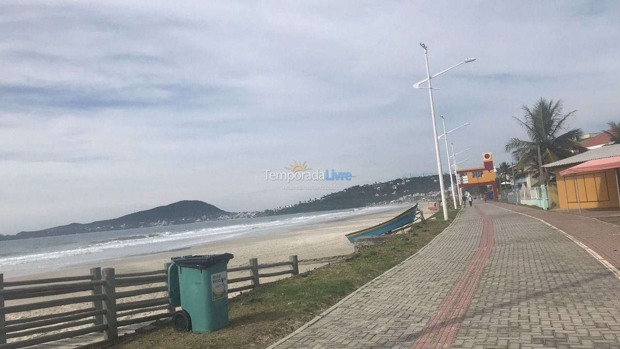 Apartment for vacation rental in Bombinhas (Praia de Bombinhas)