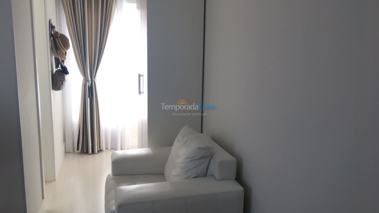 Apartment for vacation rental in Itapema (Meia Praia)