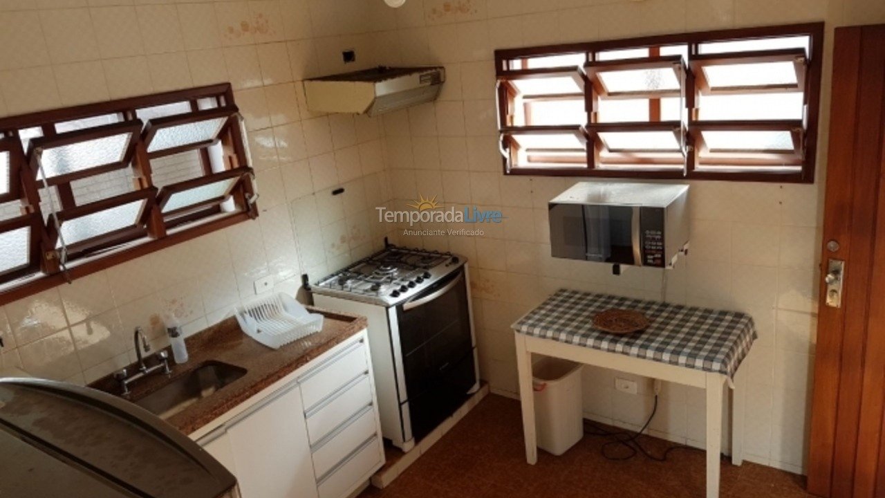 Casa para aluguel de temporada em Ubatuba (Lagoinha)
