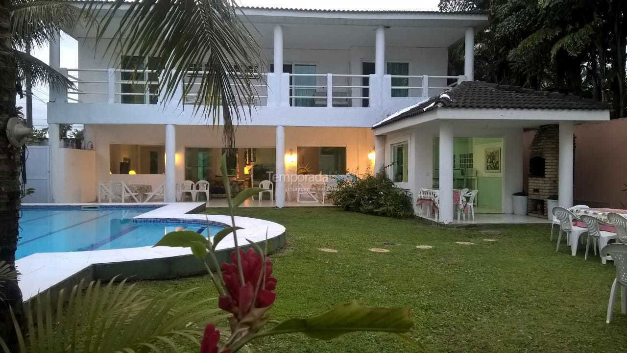 Casa para aluguel de temporada em Guarujá (Jardim Acapulco)