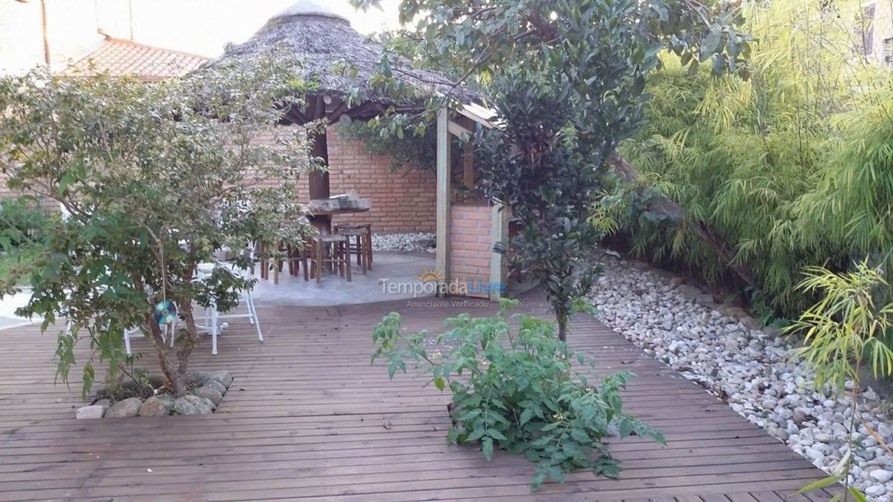 Casa para aluguel de temporada em Florianópolis (Cachoeira do Bom Jesus)