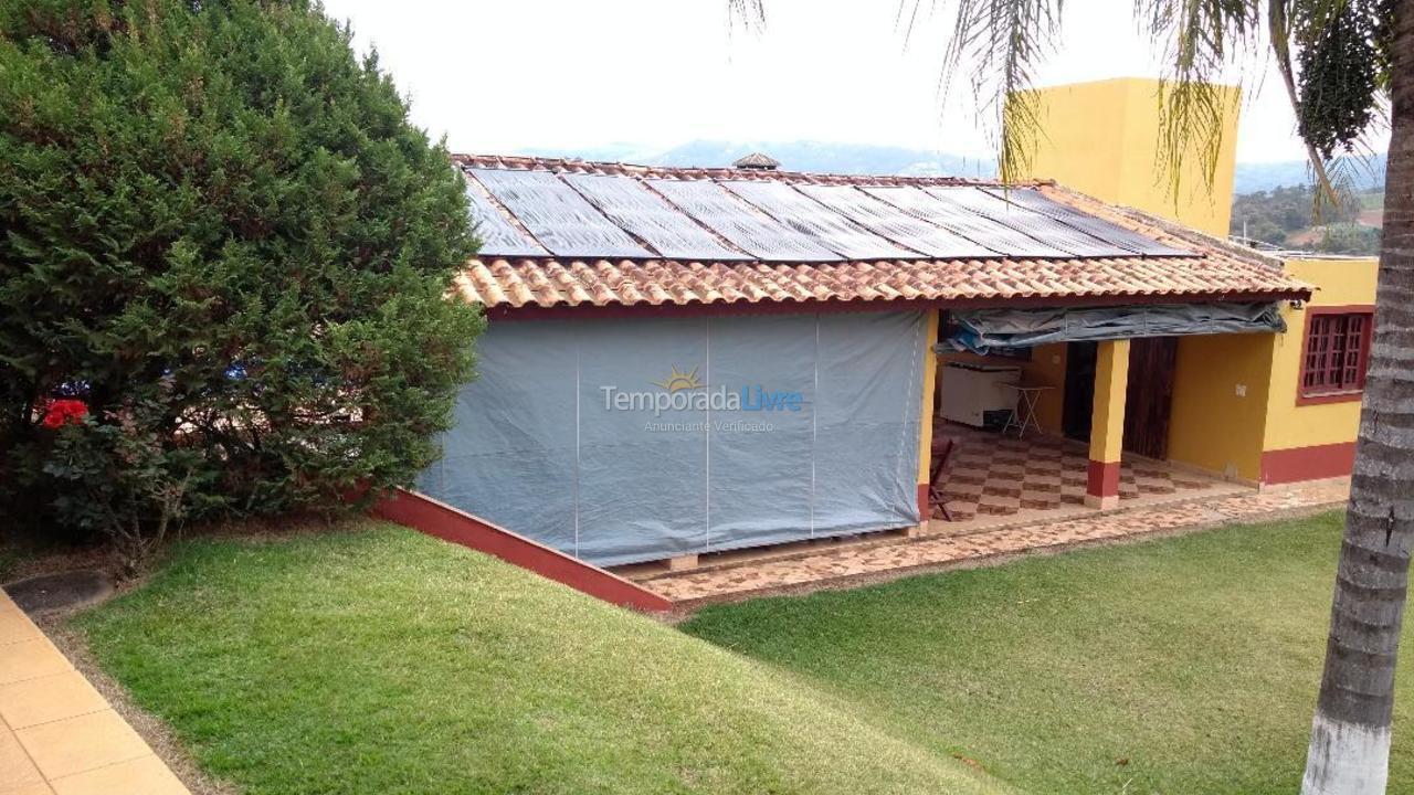 Granja para alquiler de vacaciones em Bragança Paulista (Chácara Por do Sol)