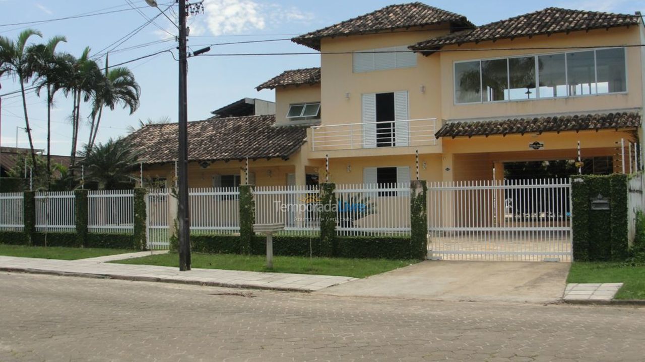 Casa para aluguel de temporada em Guaratuba (Nereidas)