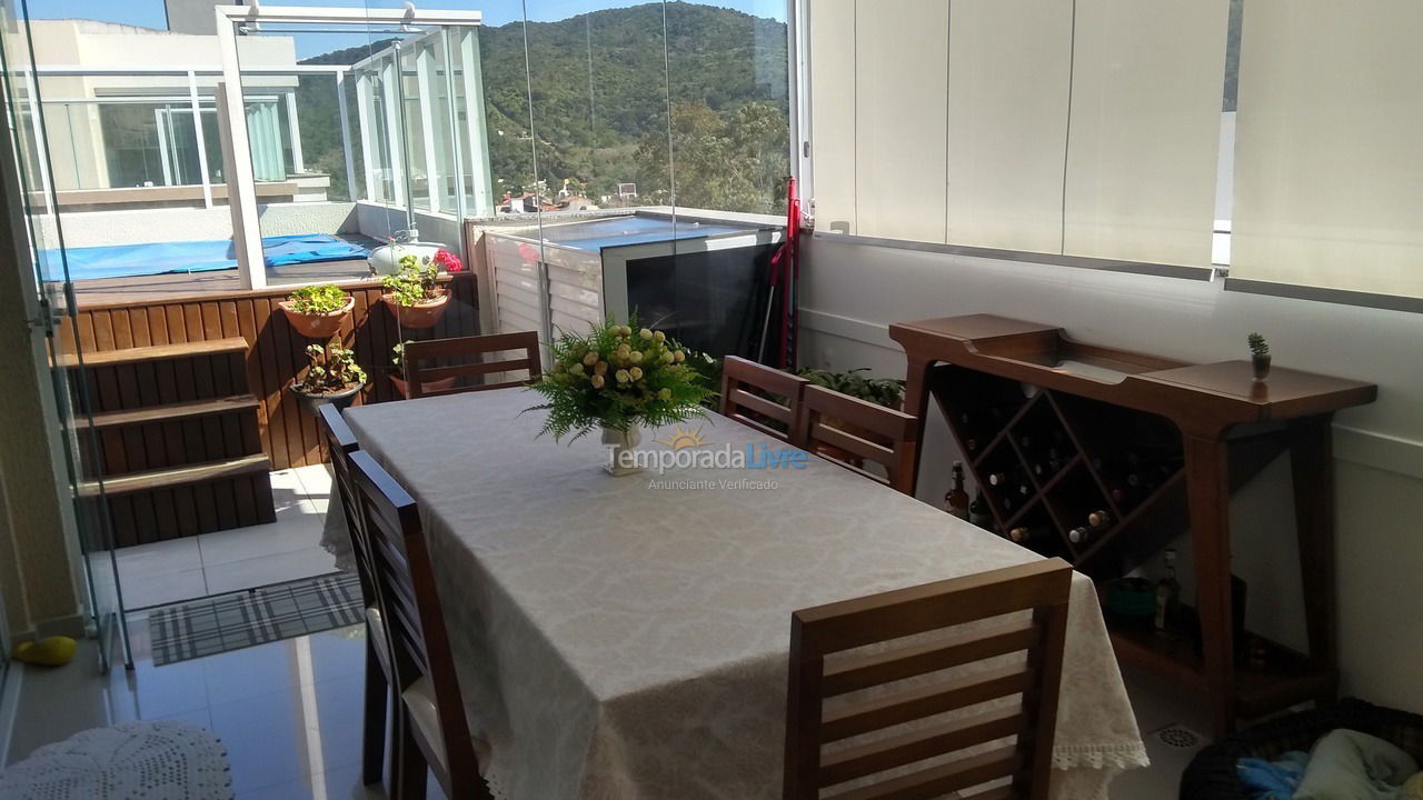 Apartment for vacation rental in Bombinhas (Praia de Bombas)