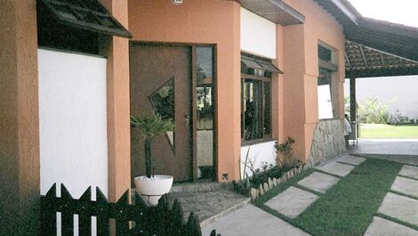 Casa p/16 pessoas com piscina - Cond. Morada da Praia