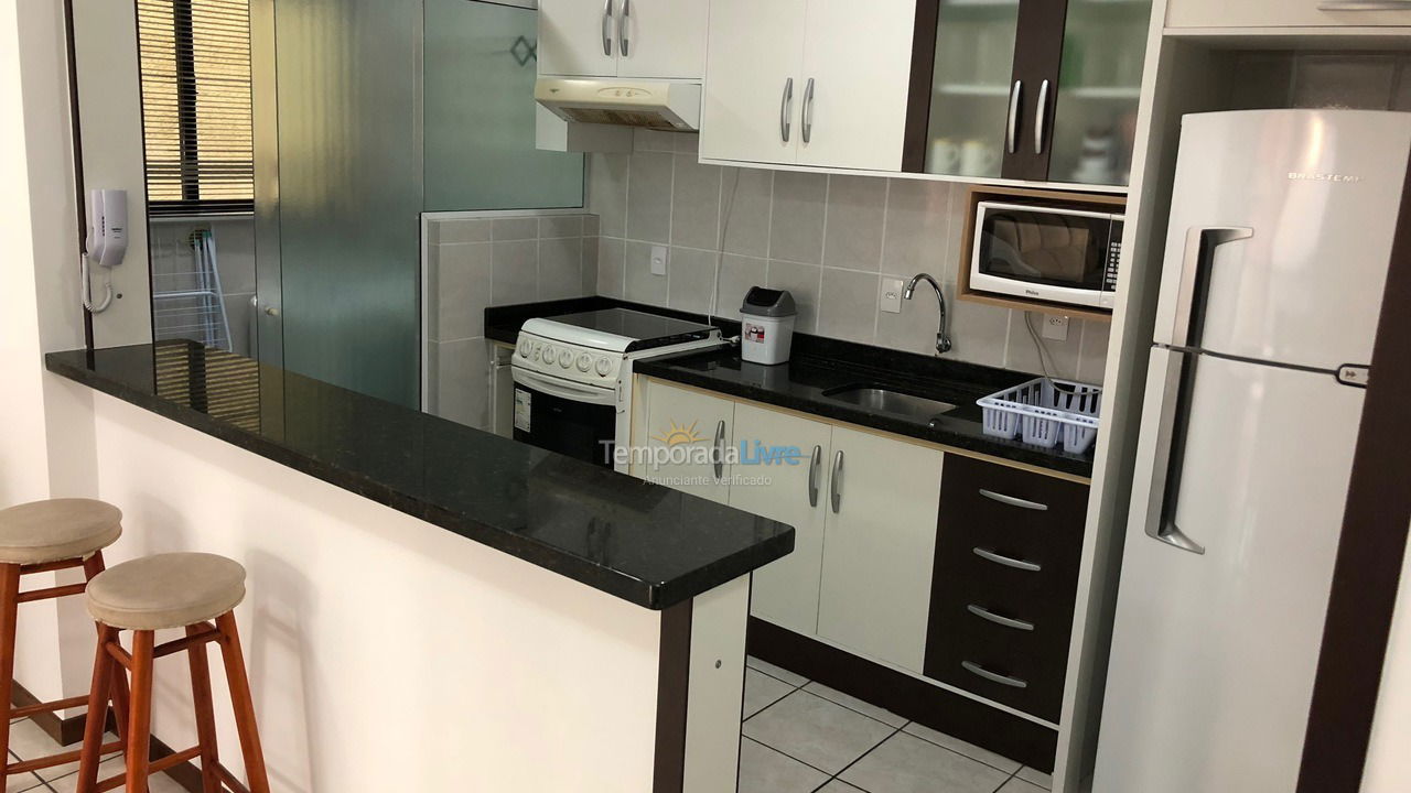 Apartamento para aluguel de temporada em Itapema (Centro)