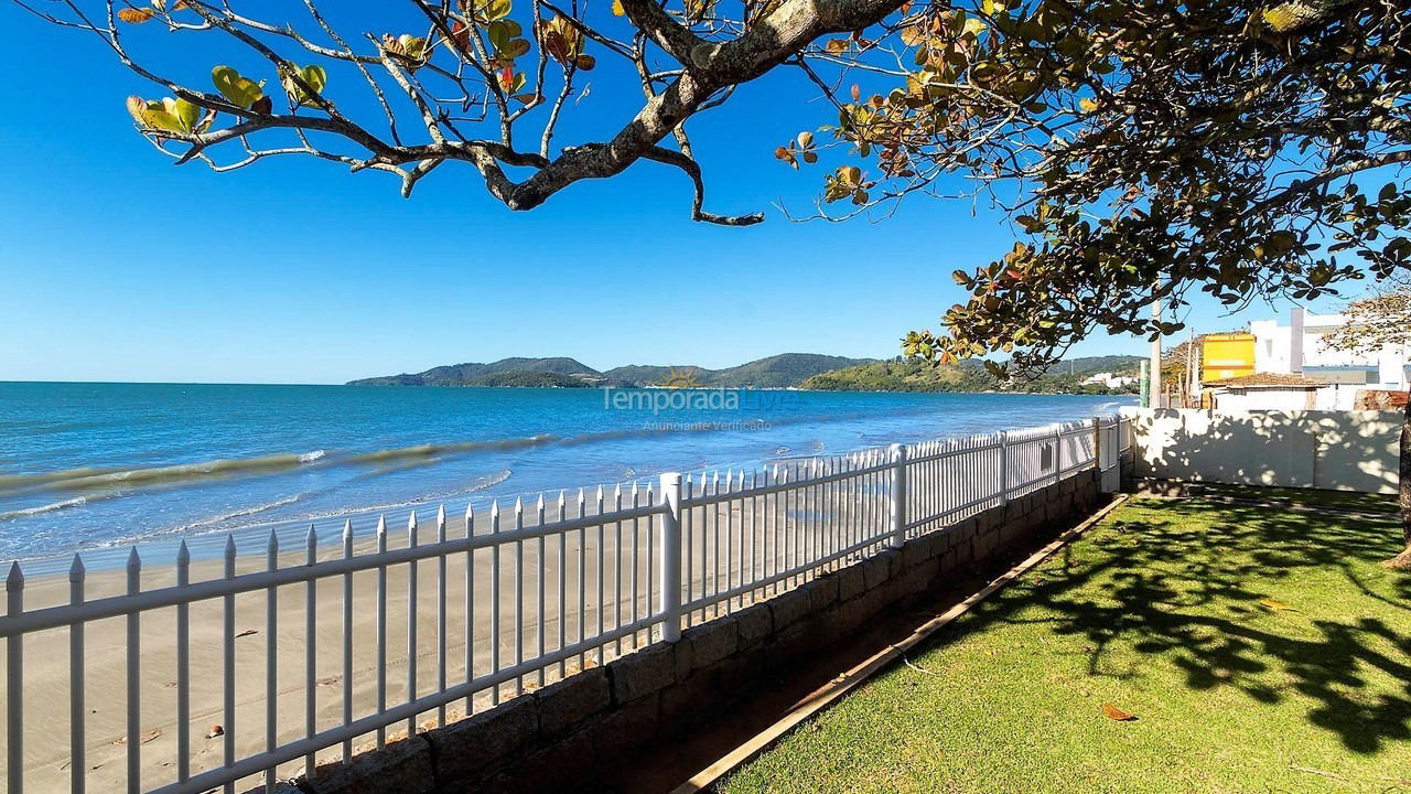 Casa para alquiler de vacaciones em Porto Belo (Perequê)