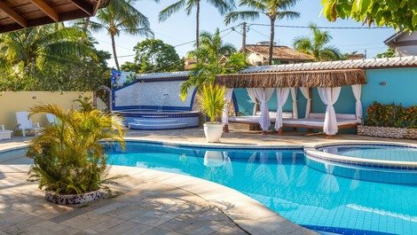 Linda casa com 10 suites a 200m da praia de Taperapuan