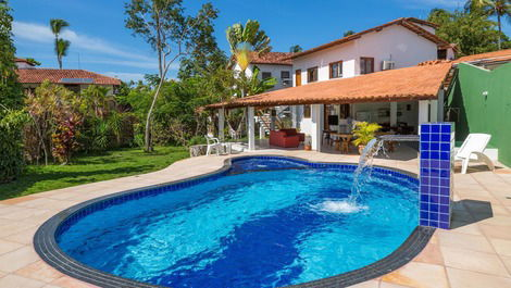 Casa de 6 habitaciones con piscina, ubicada a 80 m del mar