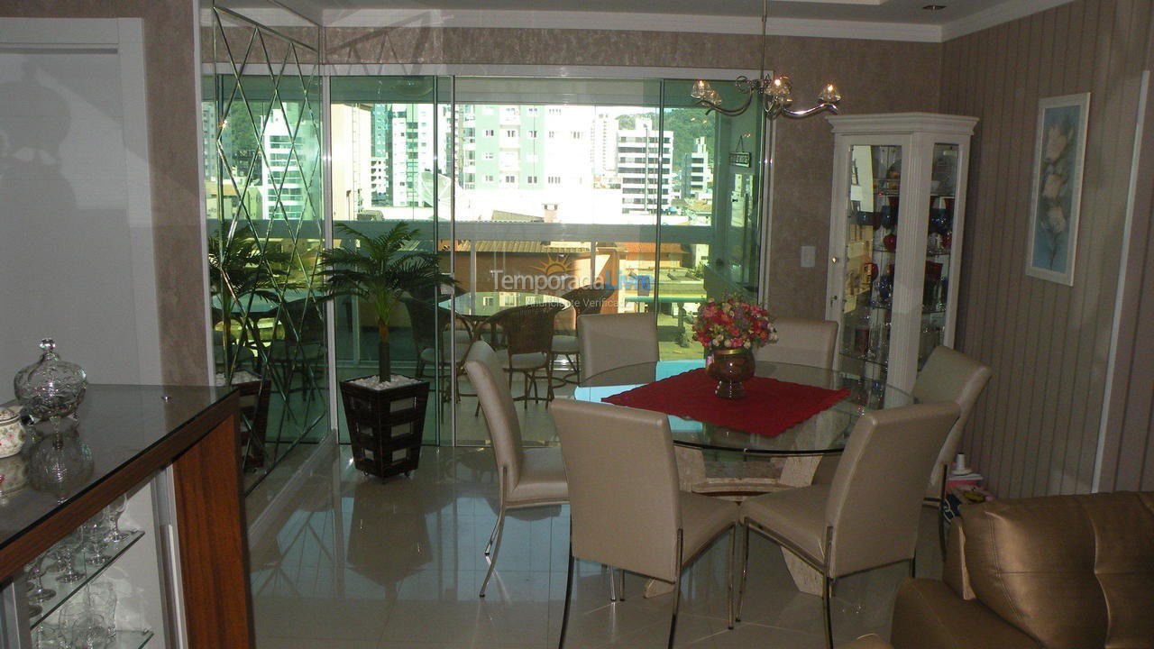 Apartamento para aluguel de temporada em Itapema (Centro)