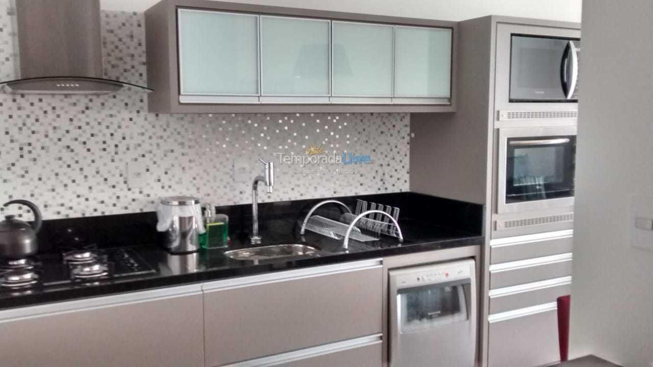 Apartamento para aluguel de temporada em Florianopolis (Praia dos Ingleses)