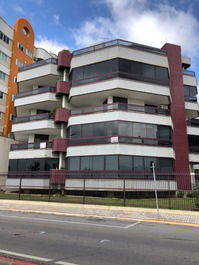 TWO DORMIT - BUILDING IN FRONT OF THE SEA - APT. SIDE