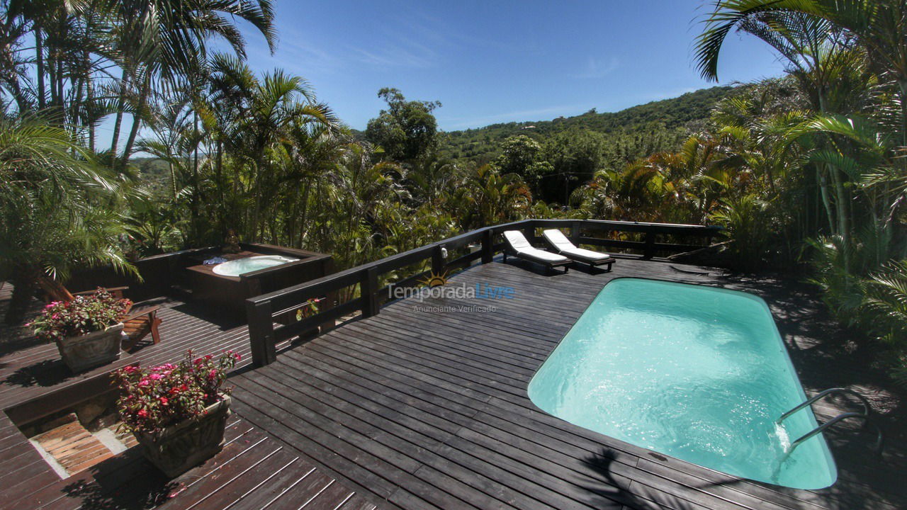 Casa para aluguel de temporada em Imbituba (Praia do Rosa)