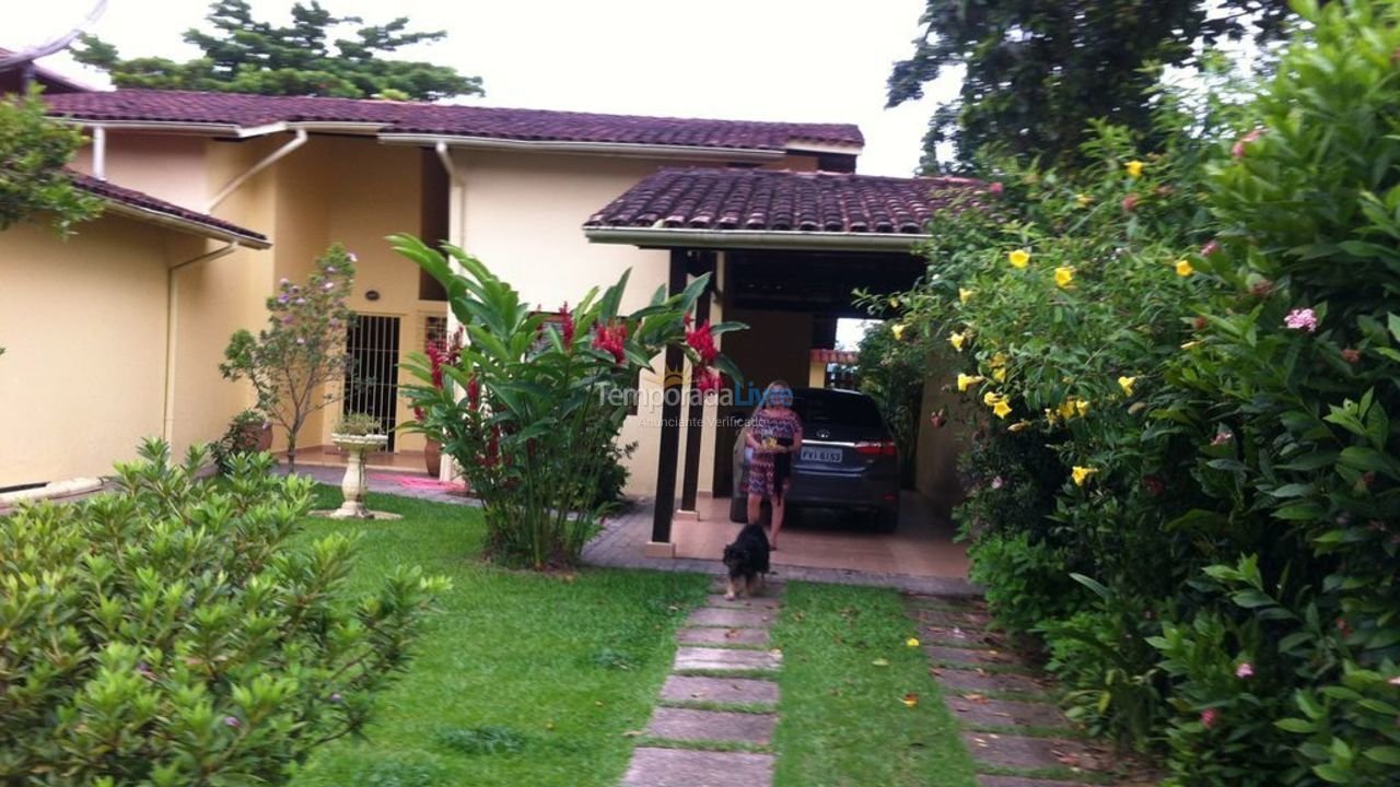 House for vacation rental in Ubatuba (Sapê)