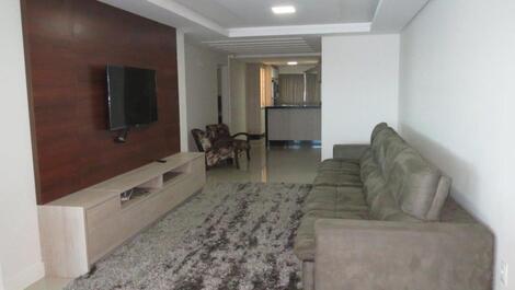 LINDO Y CONFORTABLE APARTAMENTO FRENTE AL MAR - CENTRO