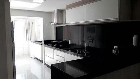 LINDO Y CONFORTABLE APARTAMENTO FRENTE AL MAR - CENTRO