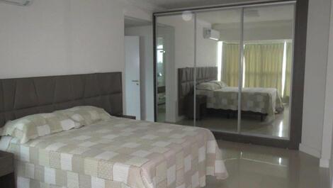LINDO Y CONFORTABLE APARTAMENTO FRENTE AL MAR - CENTRO