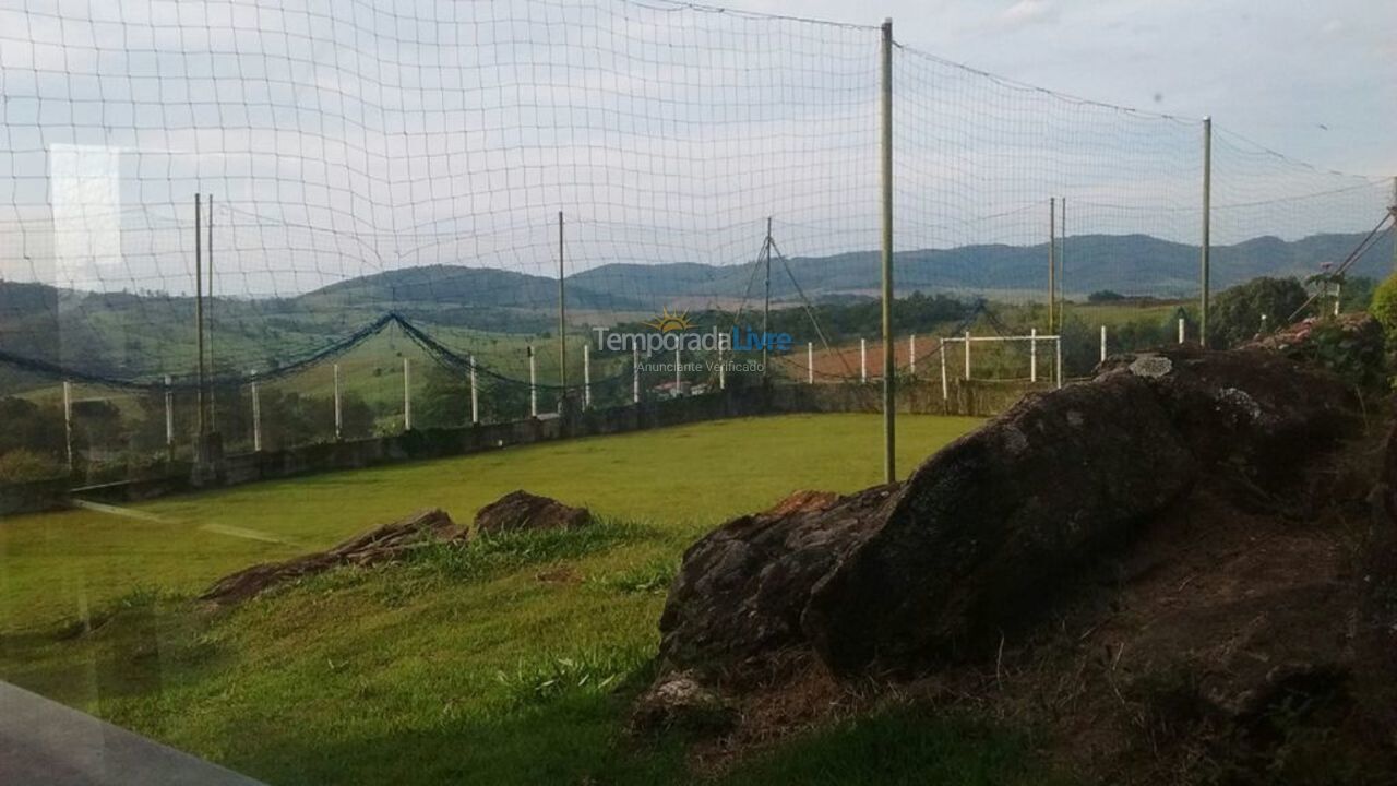 Granja para alquiler de vacaciones em Atibaia (Residencial Pararanga)