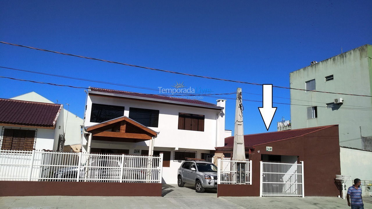 Casa para aluguel de temporada em Pontal do Paraná (Praia de Leste)