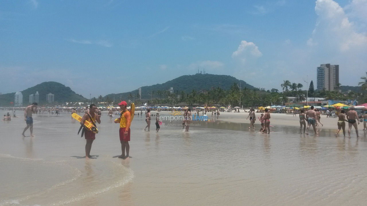 Apartamento para aluguel de temporada em Guarujá (Enseada)