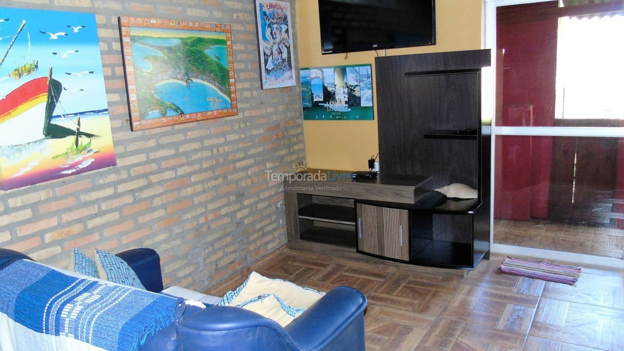 Apartamento para aluguel de temporada em Bombinhas (Praia de Quatro Ilhas)