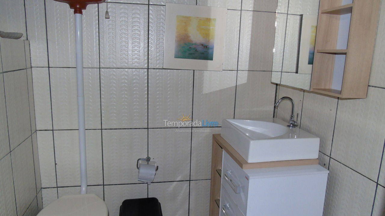 Apartamento para aluguel de temporada em Bombinhas (Praia de Quatro Ilhas)