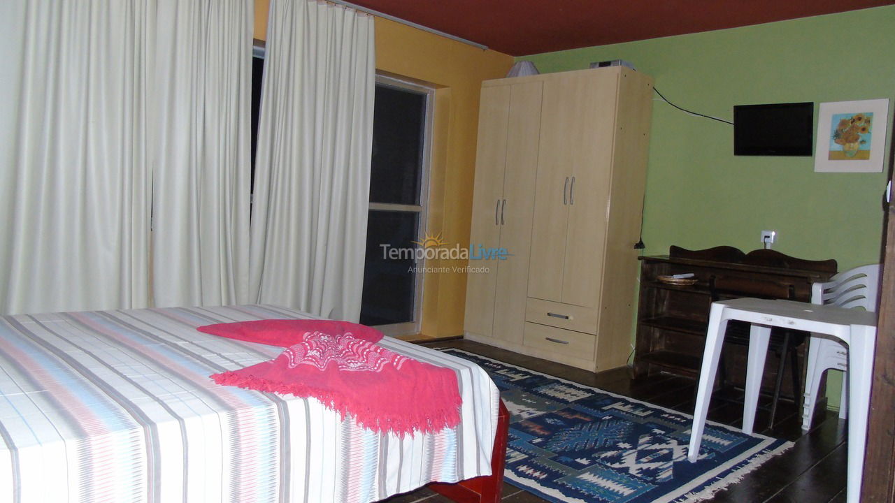 Apartamento para aluguel de temporada em Bombinhas (Praia de Quatro Ilhas)