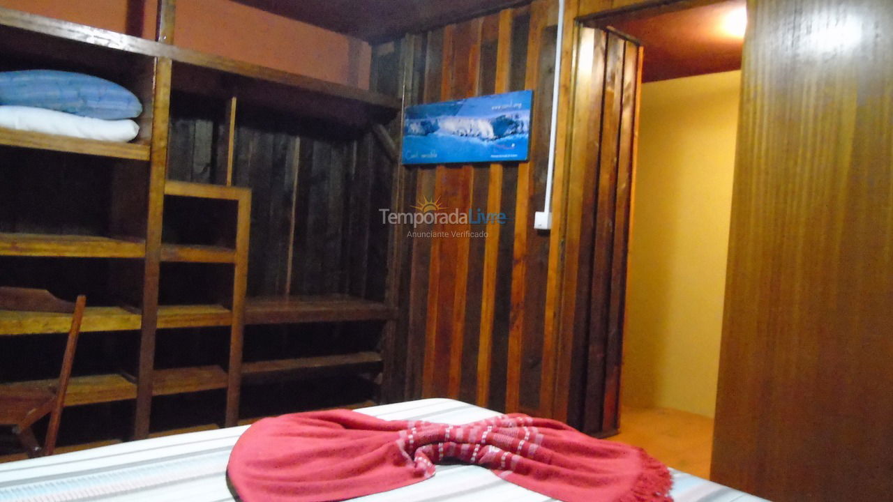 Apartamento para aluguel de temporada em Bombinhas (Praia de Quatro Ilhas)