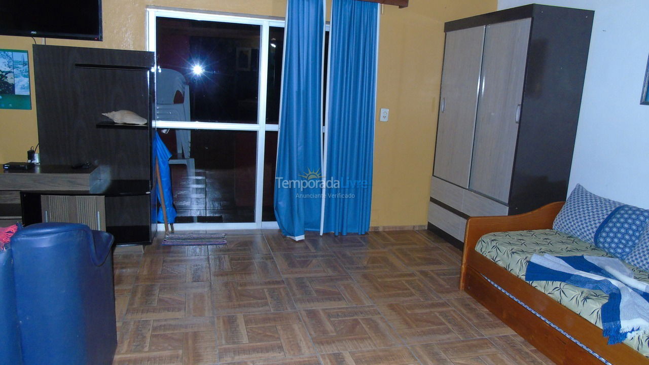 Apartamento para aluguel de temporada em Bombinhas (Praia de Quatro Ilhas)