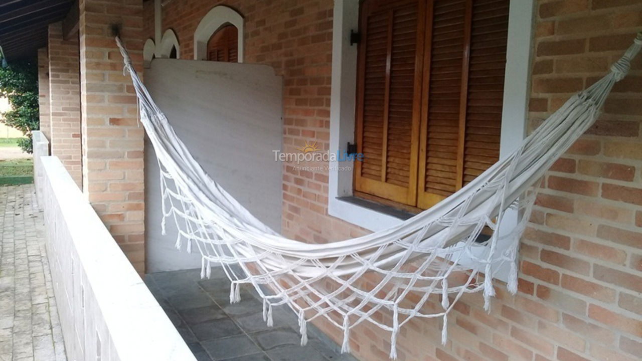 Casa para aluguel de temporada em Ubatuba (Lagoinha)