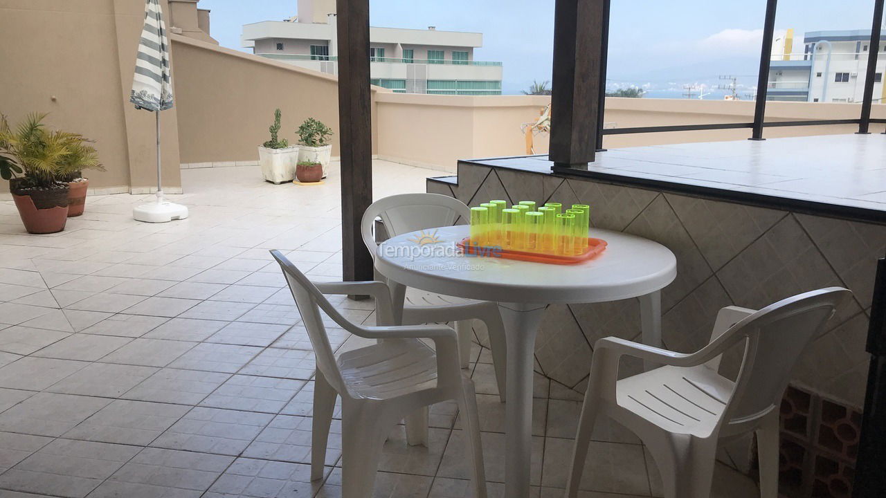 Apartment for vacation rental in Bombinhas (Praia de Bombinhas)