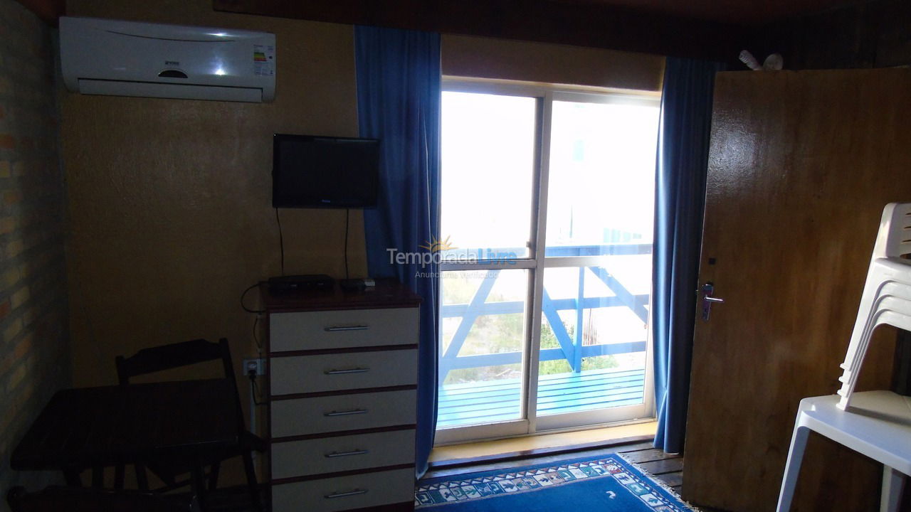 Apartamento para aluguel de temporada em Bombinhas (Praia de Quatro Ilhas)
