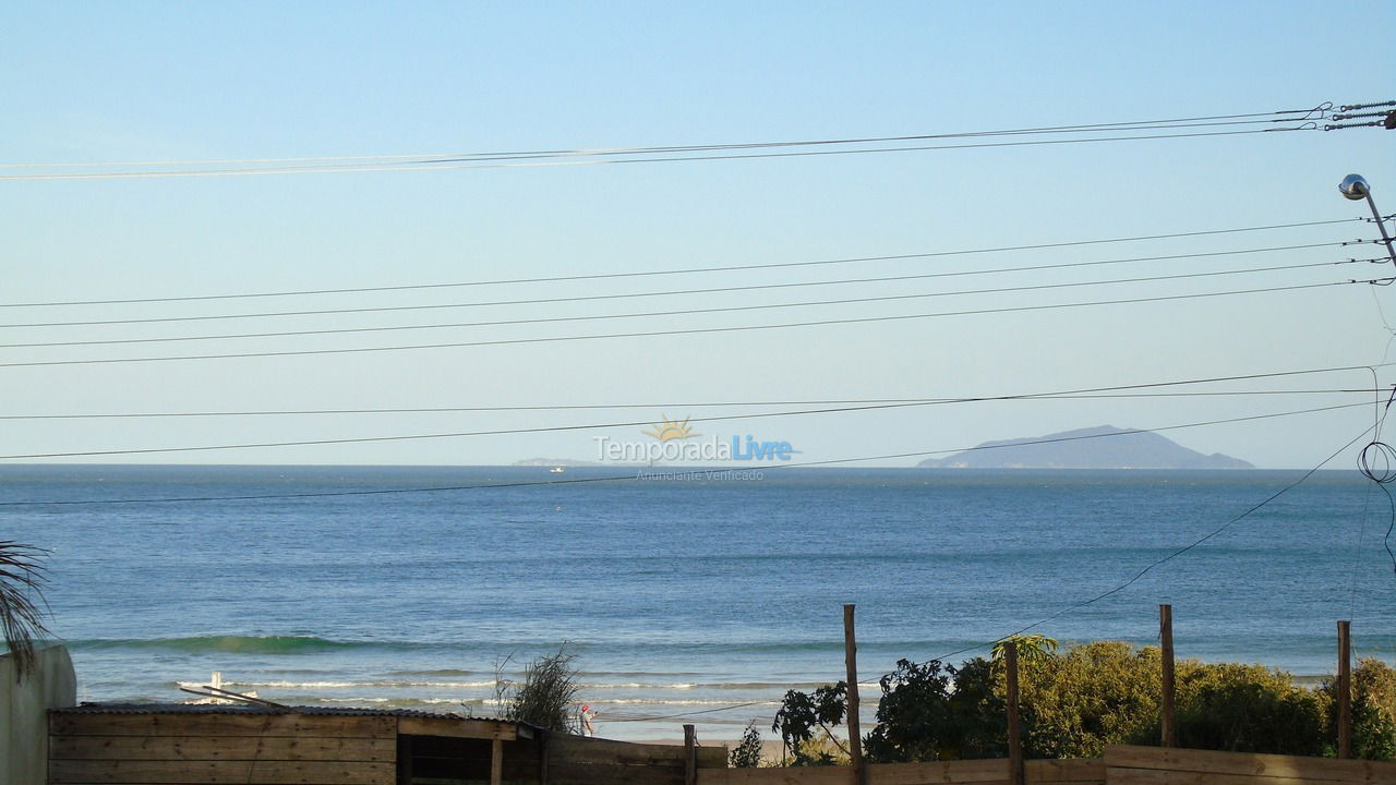 Apartamento para aluguel de temporada em Bombinhas (Praia de Quatro Ilhas)