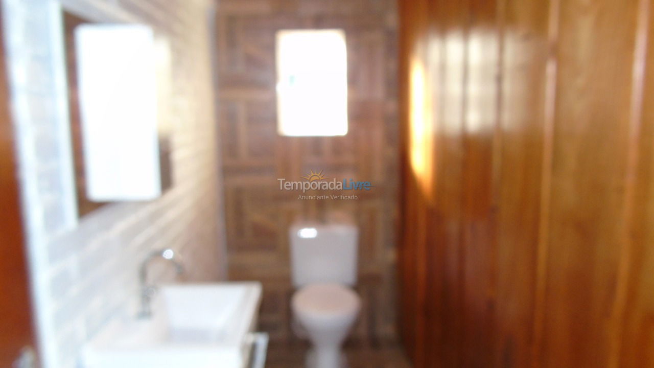 Apartamento para aluguel de temporada em Bombinhas (Praia de Quatro Ilhas)