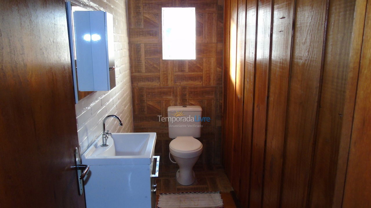 Apartamento para aluguel de temporada em Bombinhas (Praia de Quatro Ilhas)