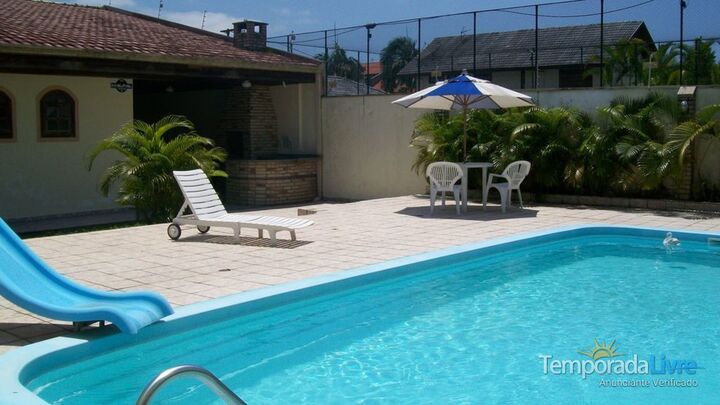 Casas para alugar em Caiobá em Matinhos