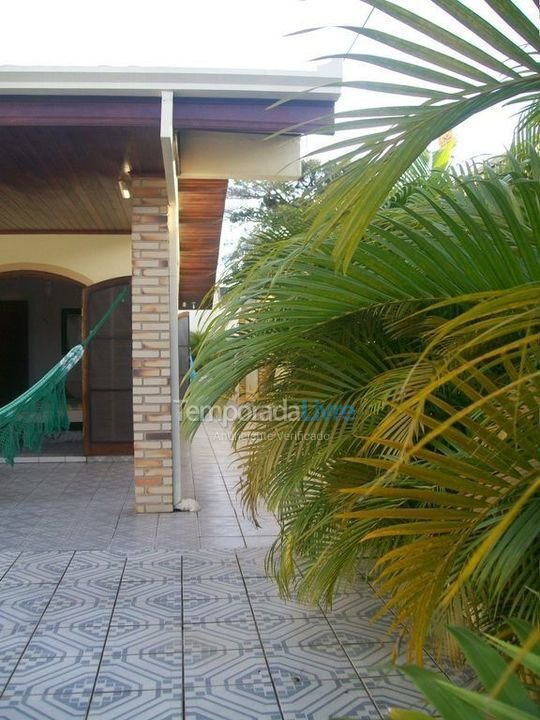 Casa para alquiler de vacaciones em Matinhos (Caiobá)