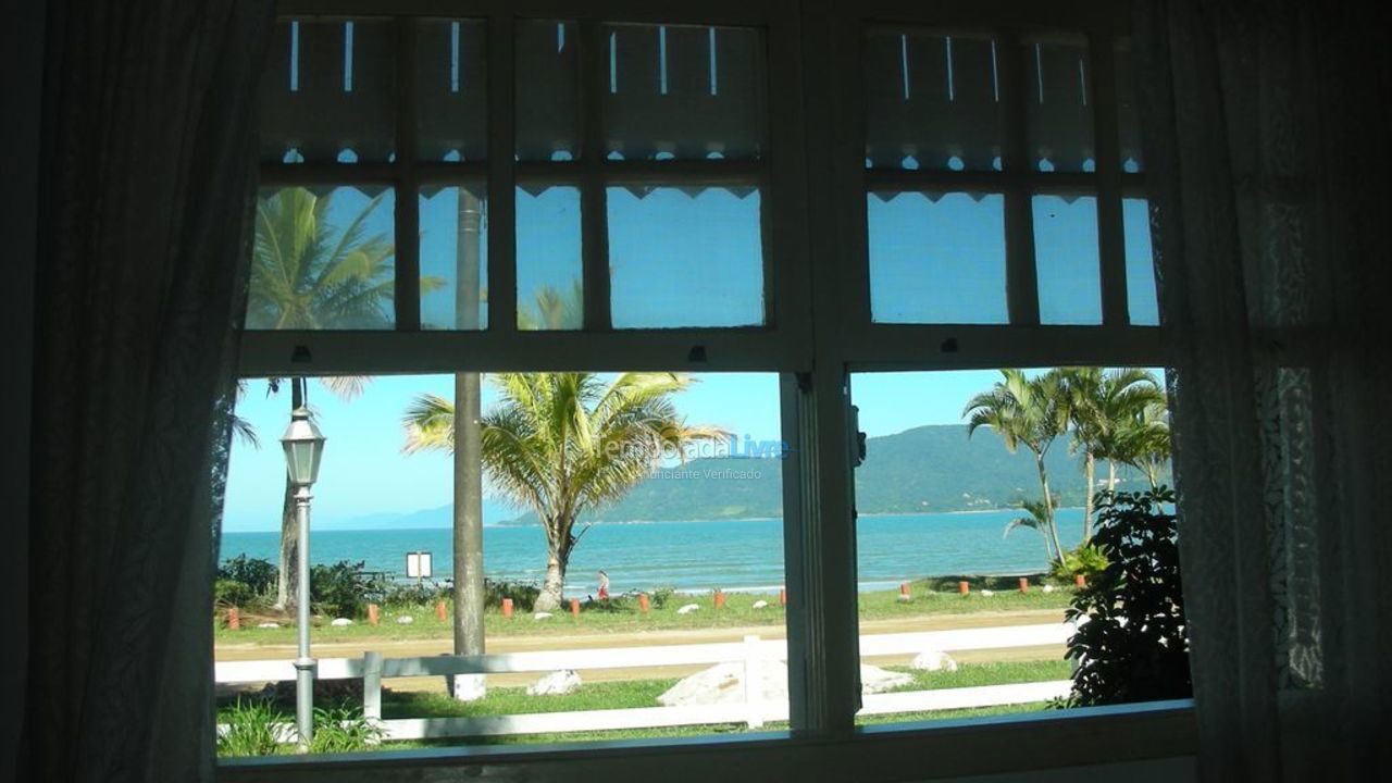 Casa para aluguel de temporada em Ubatuba (Lagoinha)