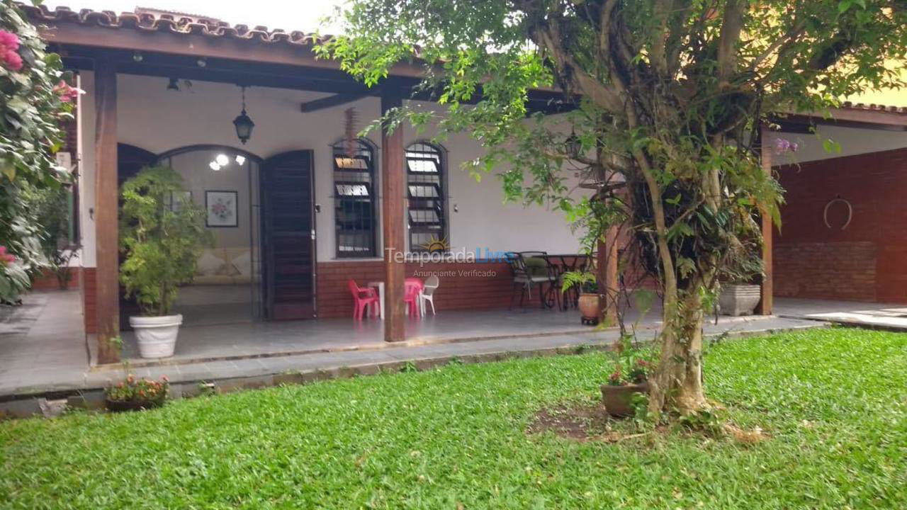 Casa para aluguel de temporada em Ubatuba (Praia Grande)