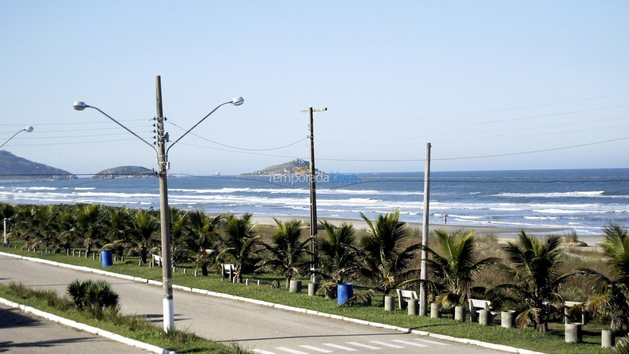 Casa para aluguel de temporada em Imbituba (Praia da Vila)
