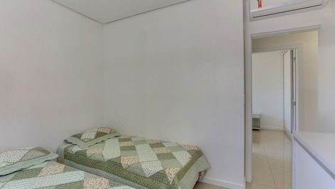 Espetacular apartamento 2 dormitórios 50 metros do mar, Canasvieiras!