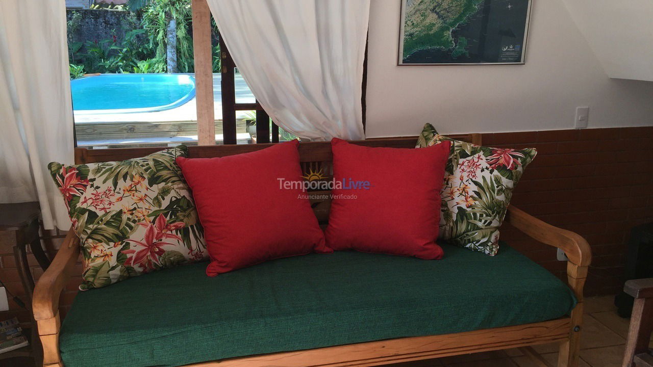 Casa para alquiler de vacaciones em São Sebastião (Camburi)